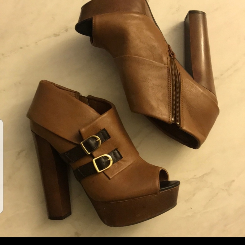 Peep toe heels